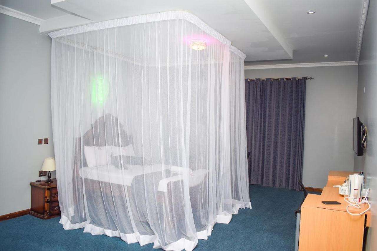 Sheratton Beach Villagio Mombasa Exterior photo